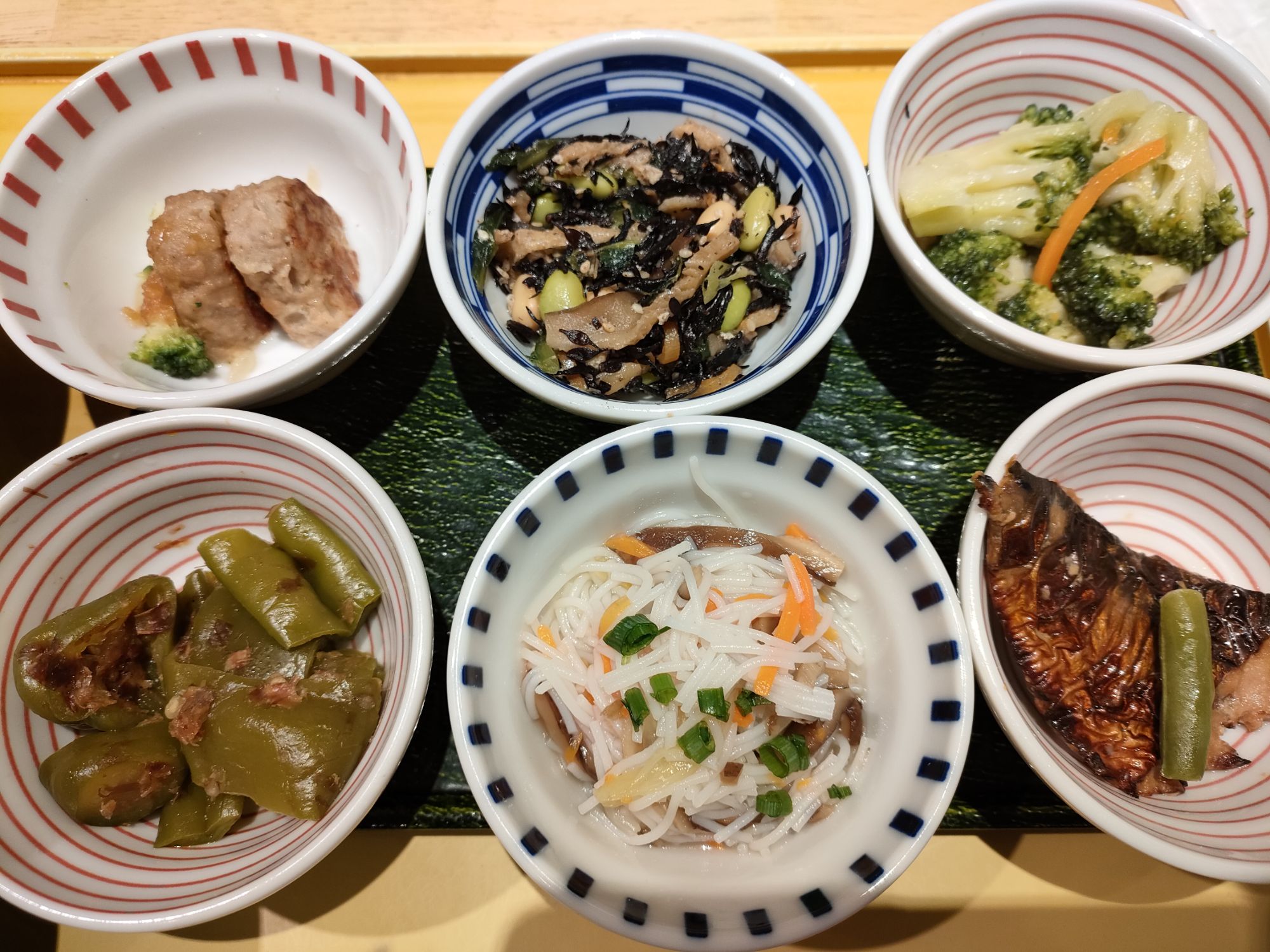 京のおばんざいで迎える、京都・烏丸「京菜味のむら」のモーニング時間